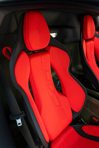 Ferrari_SC40_INT__6_1024x768.jpg