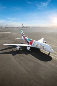 ek-uae-flag-decal-a380-2.jpg