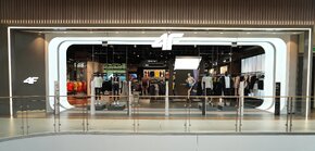 Sklep sportowy 4F otwarty w Centrum Riviera.jpg