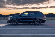 mitsubishi_2026_outlander_black-edition-alt-4_proxy_mitsubishi-jpeg