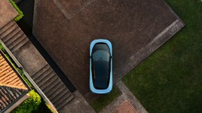 FERRARI_LUCE_TOPDOWN_16X9_RGB_WEB_SOCIALS_1024x768.jpg
