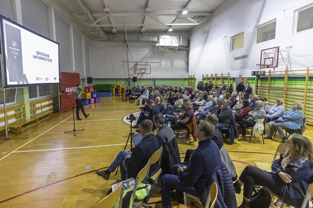 Spotkanie informacyjne dotyczące organizacji Światowego Jamboree Skautowego 2027 odbyło się w Zespole Kształcenia Podstawowego i Przedszkolnego Nr 1 na Wyspie Sobieszewskiej Fot. Grzegorz Mehring / www.gdansk.pl  Informacje dotyczące praw autorskich - gdansk.pl - https://www.gdansk.pl/redakcja/INFORMACJA-DOTYCZACA-PRAW-AUTORSKICH-DZIEL-ZAMIESZCZONYCH-NA-STRONIE-GDANSK-PL,a,268451