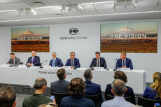 6_mou_pesa_hitachi_marcin_oliva_soto-jpg