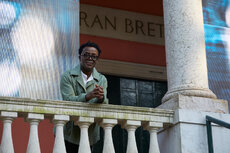 john-akomfrah-portrait_british-pavilion_venice-2024_photo-jack-hems_001-jpg