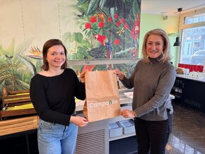 Von links nach rechts Anja Thiele, Key Account Executive und Beata Nawrot, Director of sales DACH, im Rahmen der Too-Good-To-Go-Initiative.jpeg
