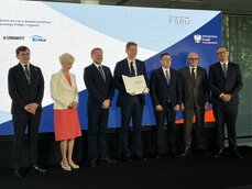 przyszli-uzytkownicy-fsru-2-podpisali-porozumienie-1-jpg