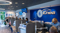 enea_sprzedaz_kadr_16x9_z_klientem-1-jpg
