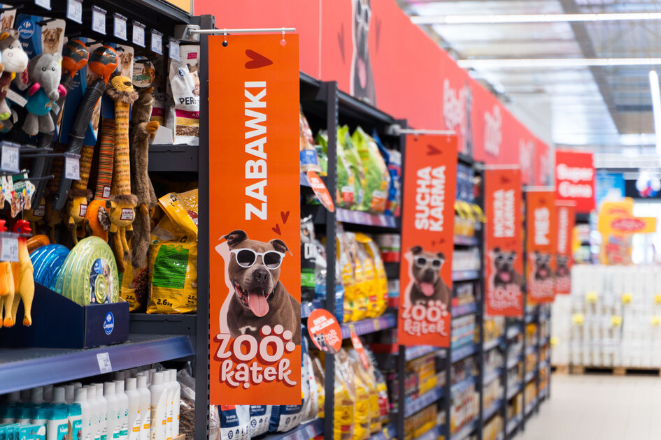 Carrefour stawia na Zookątek - rozbudowana oferta zoologiczna i produkty jakości weterynaryjnej we wszystkich sklepach w Polsce