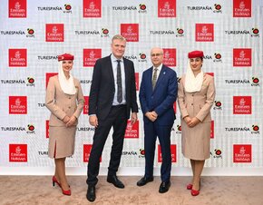 emiratesholidays-spaintourism-signing.jpg