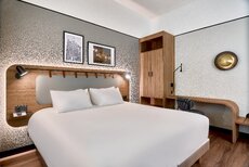 hotel_239_fullres_6-jpg