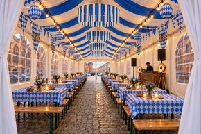 Strefa Oktoberfest przy Hali Targowej.png