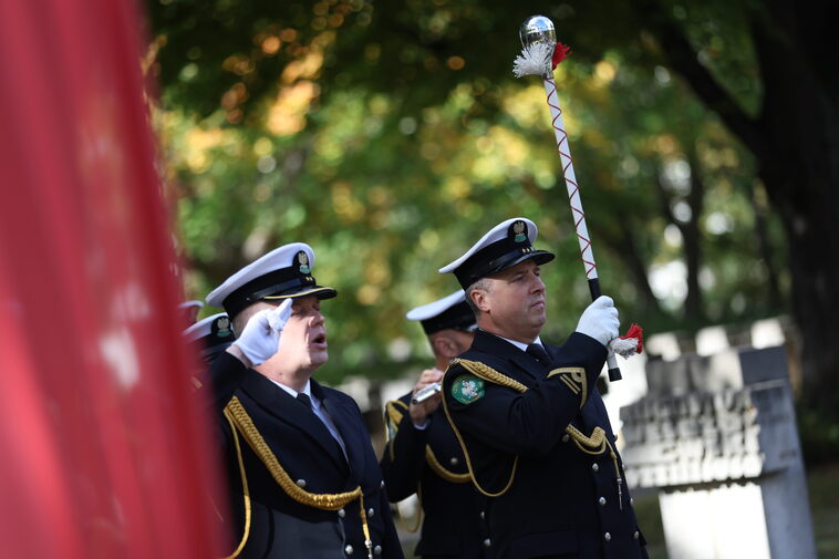 Uroczystości na Cmentarzu Ofiar Hitleryzmu, fot  D Paszlinski, www gdansk pl (4)