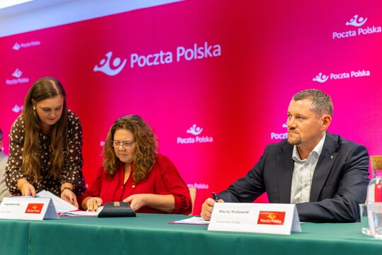 Zarząd Poczty Polskiej i organizacje związkowe podpisały nowy Zakładowy Układ Zbiorowy Pracy 