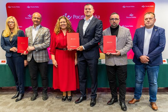 Zarząd Poczty Polskiej i organizacje związkowe podpisały nowy Zakładowy Układ Zbiorowy Pracy 