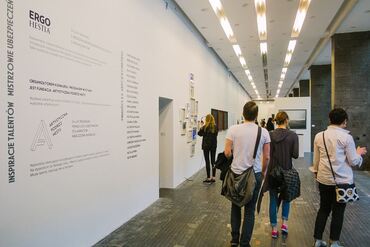 Wystawa finalistów 14. edycji konkursu Artystyczna Podróż Hestii w Muzeum Sztuki Nowoczesnej
