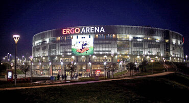 ERGO ARENA_nocą.jpg