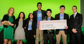 Od lewej: Charlotta Sund, Head of Region Northern Europe & Central Asia, Ericsson; Bina Chaurasia, Chief Human Resource Officer, Ericsson; Tanha Kabir, Karan Grover, YK Sugishita, Jonathan TS Ho, SoundVision;  Jego Wysokość Książę Daniel.