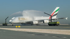 Emirates-A380-1547.jpg