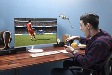 [image3]_CH711_lifestyle_game.jpg