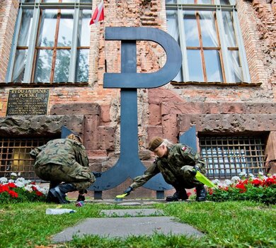 Porządowanie miejsc pamięci dotyczących Powstania Warszawskiego - 27.07.2019