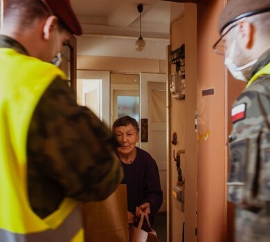 Wielkanocne wsparcie seniorów i potrzebujących #OdpornaWiosna, 16 Dolnośląska Brygada OT