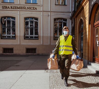 Wielkanocne wsparcie seniorów i potrzebujących #OdpornaWiosna, 16 Dolnośląska Brygada OT