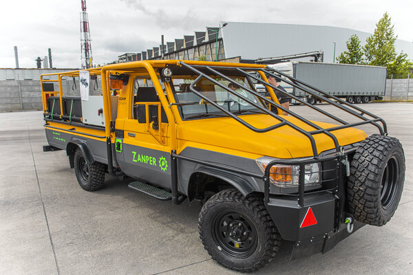 camión de transporte con accionamiento eléctrico ZANPER