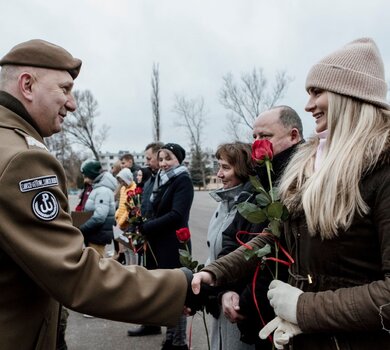 Przysięga, promocja i wręczenie Chorągwi WP dla 2 LBOT