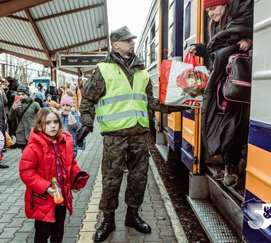 Podlascy terytorialsi w punkcie recepcyjnym Dworzec PKP Przemyśl