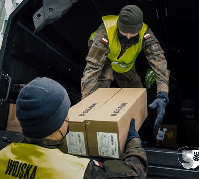 Przyjęcie transportu medykamentów w Hajnówce