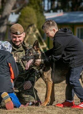Psie wsparcie dla dzieci z Ukrainy