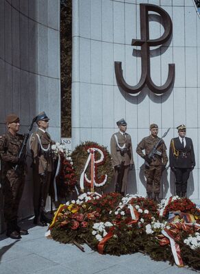 Żołnierze WOT złożyli Hołd Powstańcom Warszawy