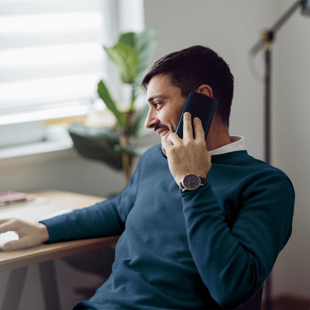 man-desk-laptop-mobilephone
    