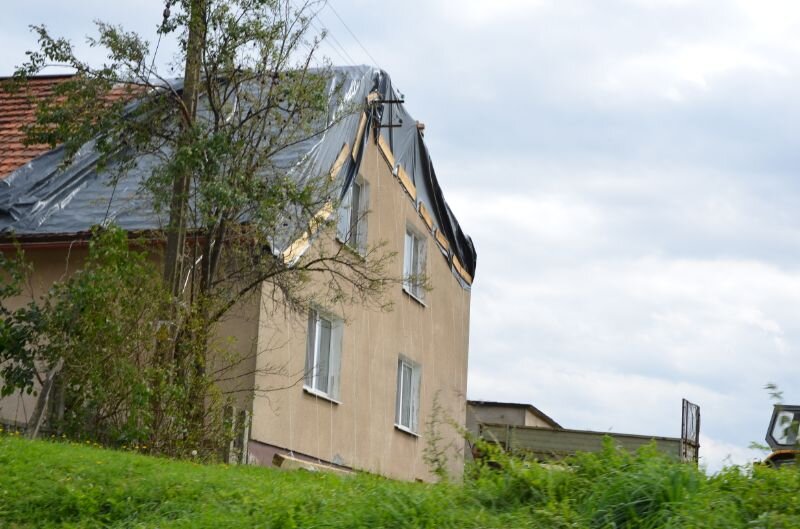 3007 Letnie-nawałnice-–-jak-zabezpieczyć-dom-jeśli-zostanie-uszkodzony