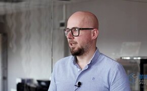 O CZYM PISAĆ W LISTOPADZIE | PR I CONTENT MARKETING | Brandscope EVERGREEN LISTOPAD FULL RES2