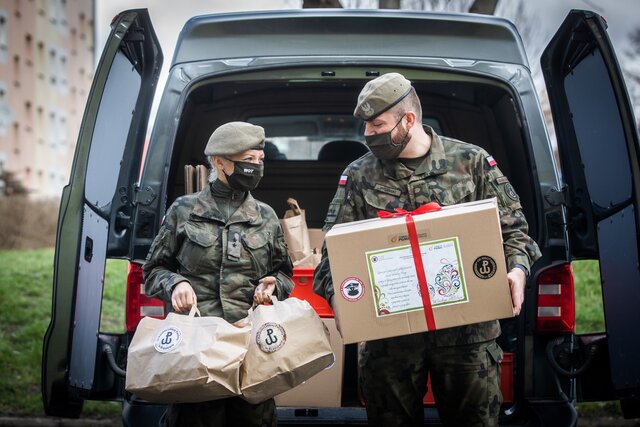 Wsparcie kombatantów w okresie przedświątecznym