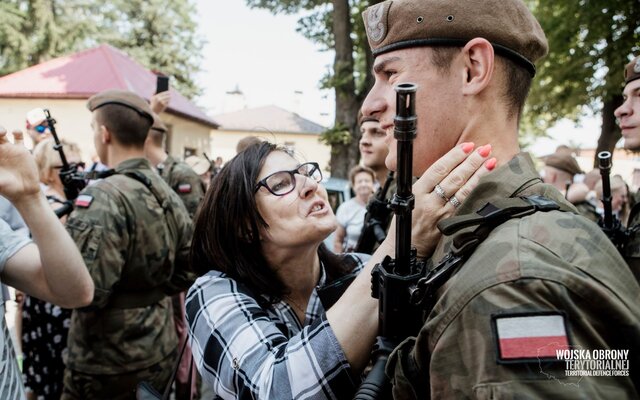 Przysięga żołnierzy 10ŚBOT w Sandomierzu