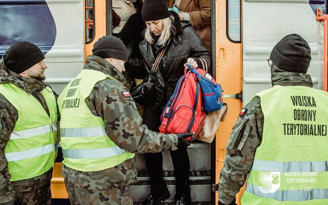 Podlascy terytorialsi w punkcie recepcyjnym Dworzec PKP Przemyśl