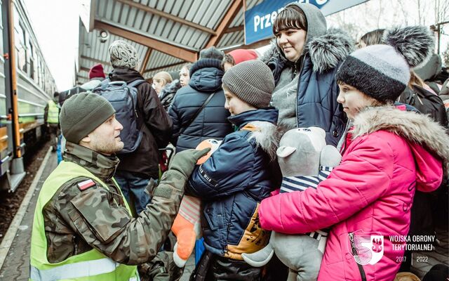 Podlascy terytorialsi w punkcie recepcyjnym Dworzec PKP Przemyśl