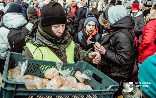 Podlascy terytorialsi w punkcie recepcyjnym Dworzec PKP Przemyśl