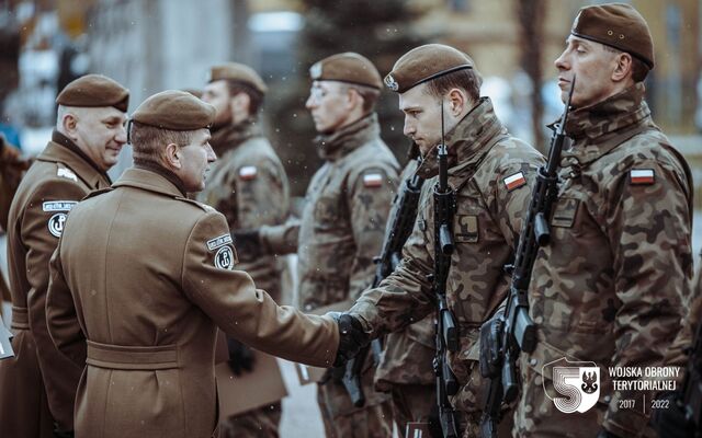 Chorzów. Przysięga wojskowa nowych terytorialsów 11 Małopolskiej Brygady OT.