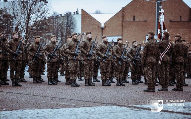 Chorzów. Przysięga wojskowa nowych terytorialsów 11 Małopolskiej Brygady OT.