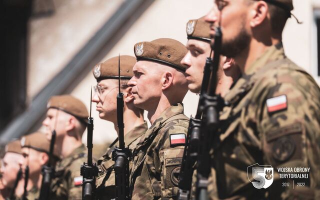 Przysięga mazowieckich terytorialsów w Książenicach