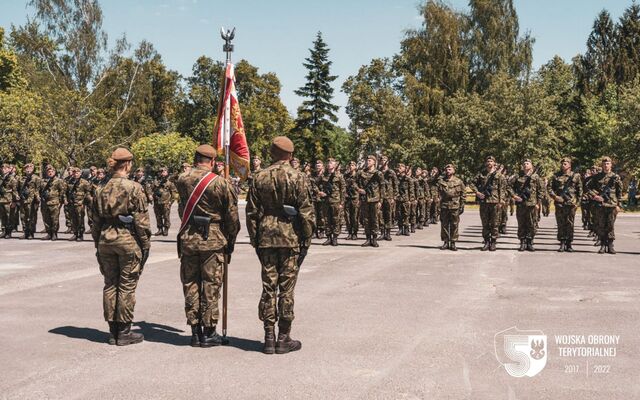 Przysięga mazowieckich terytorialsów w Książenicach