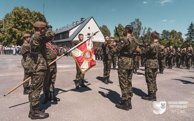 Przysięga mazowieckich terytorialsów w Książenicach