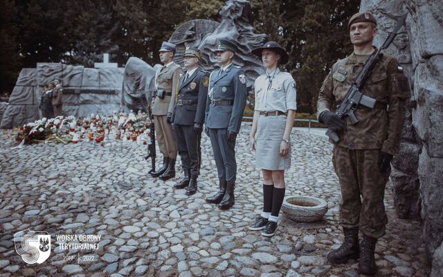 Żołnierze WOT złożyli Hołd Powstańcom Warszawy