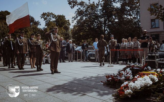 Żołnierze WOT złożyli Hołd Powstańcom Warszawy