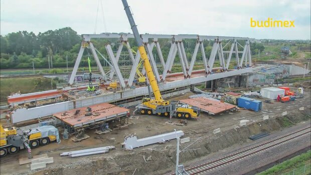 Zapraszamy do obejrzenia specjalnego filmu, przedstawiającego postęp prac przebudowy stacji Warszawa Zachodnia, której Generalnym Wykonawcą jest Budimex S.A. Postęp prac sięga 70%. Koniec robót w 2024 roku.
