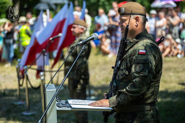 Przysięga Terytorialsów 6MBOT w Muzeum Wsi Radomskiej