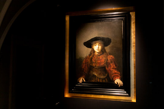 Girl in a Picture Frame_Rembrandt van Rijn